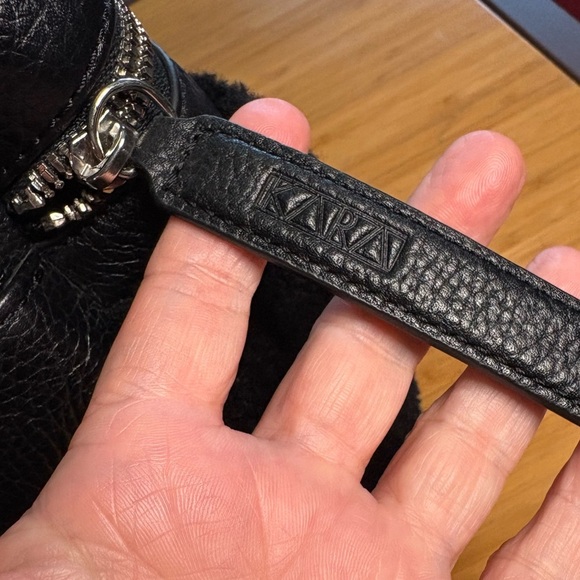 EUC KARA- Small Backpack in Black Shearling and Pebbled Leather. - Picture 5 of 7